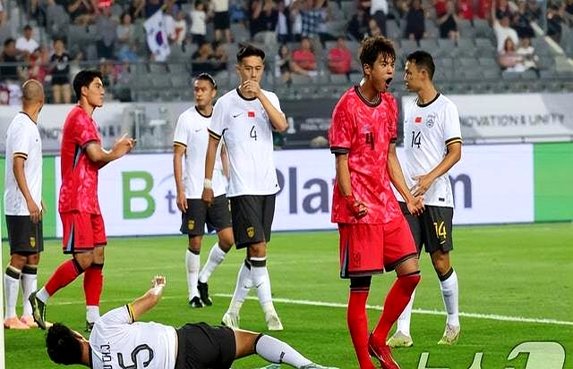 关于国足0-3惨败，久尔杰维奇揭真因，名记痛批“没眼看”的信息